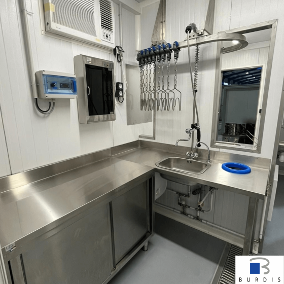 Modular Slaughter Unit burdis cutting area